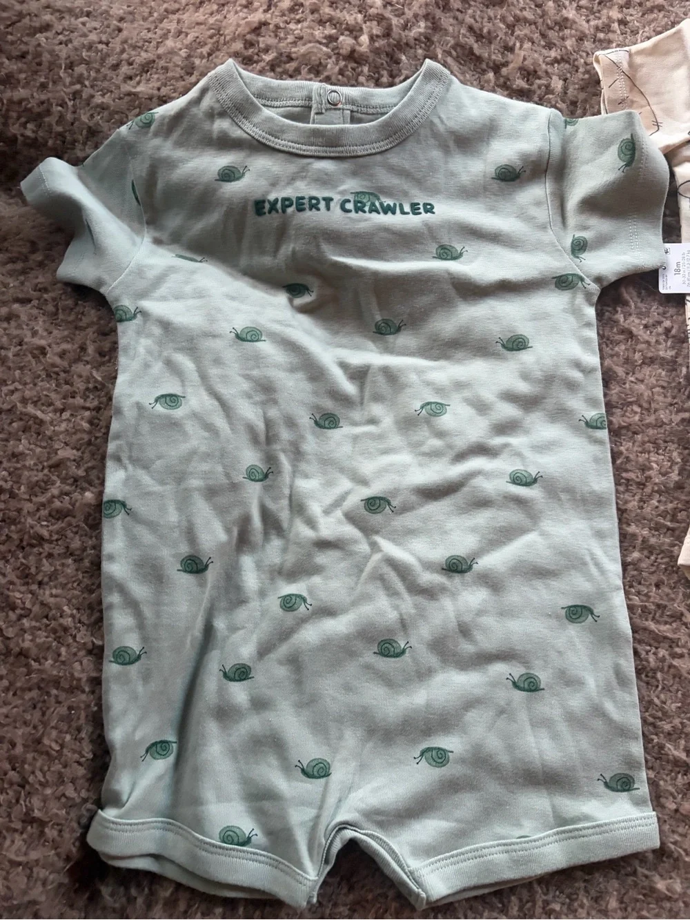 Lot 4 NWT Baby Boy 18 Months Bodysuits Short Sleeve Carters Neutral